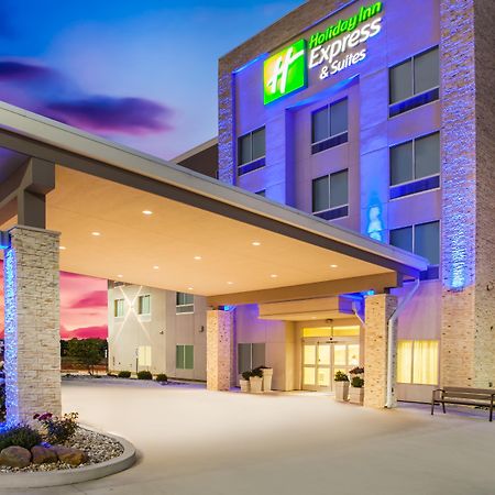 Holiday Inn Express & Suites Litchfield By Ihg Exterior foto