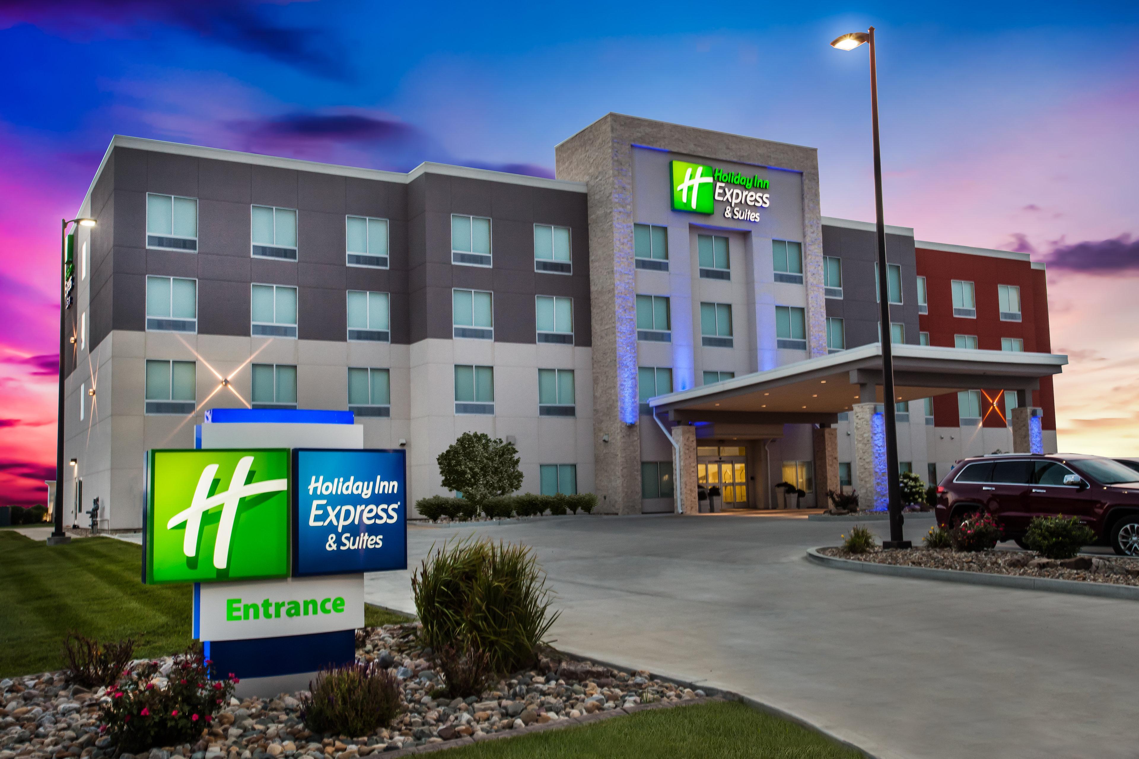 Holiday Inn Express & Suites Litchfield By Ihg Exterior foto